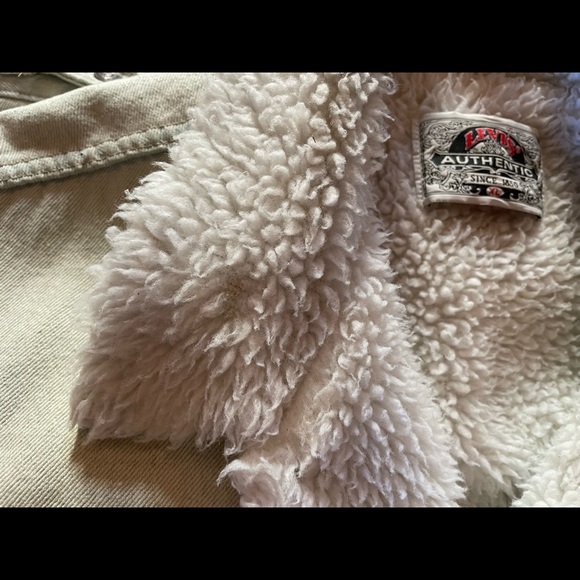 Vintage Authentic Levi’s Sherpa-Lined Bleached Jean Jacket - Picture 12 of 12